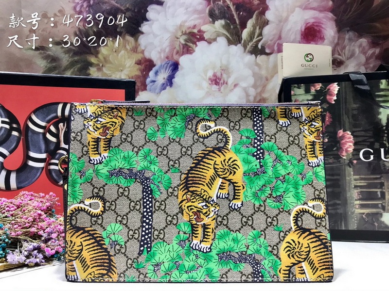 Gucci Wallets 154